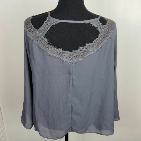 C Tops - 4/$24 Lightweight Delicate  Romantic Blouse